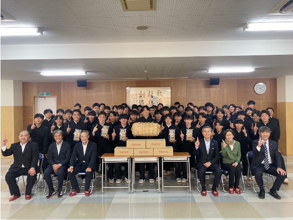 ㊗️山形明正高校サッカー部「第104回 全国高校サッカー選手権大会」全国出場 モンテ棚田米一俵贈呈